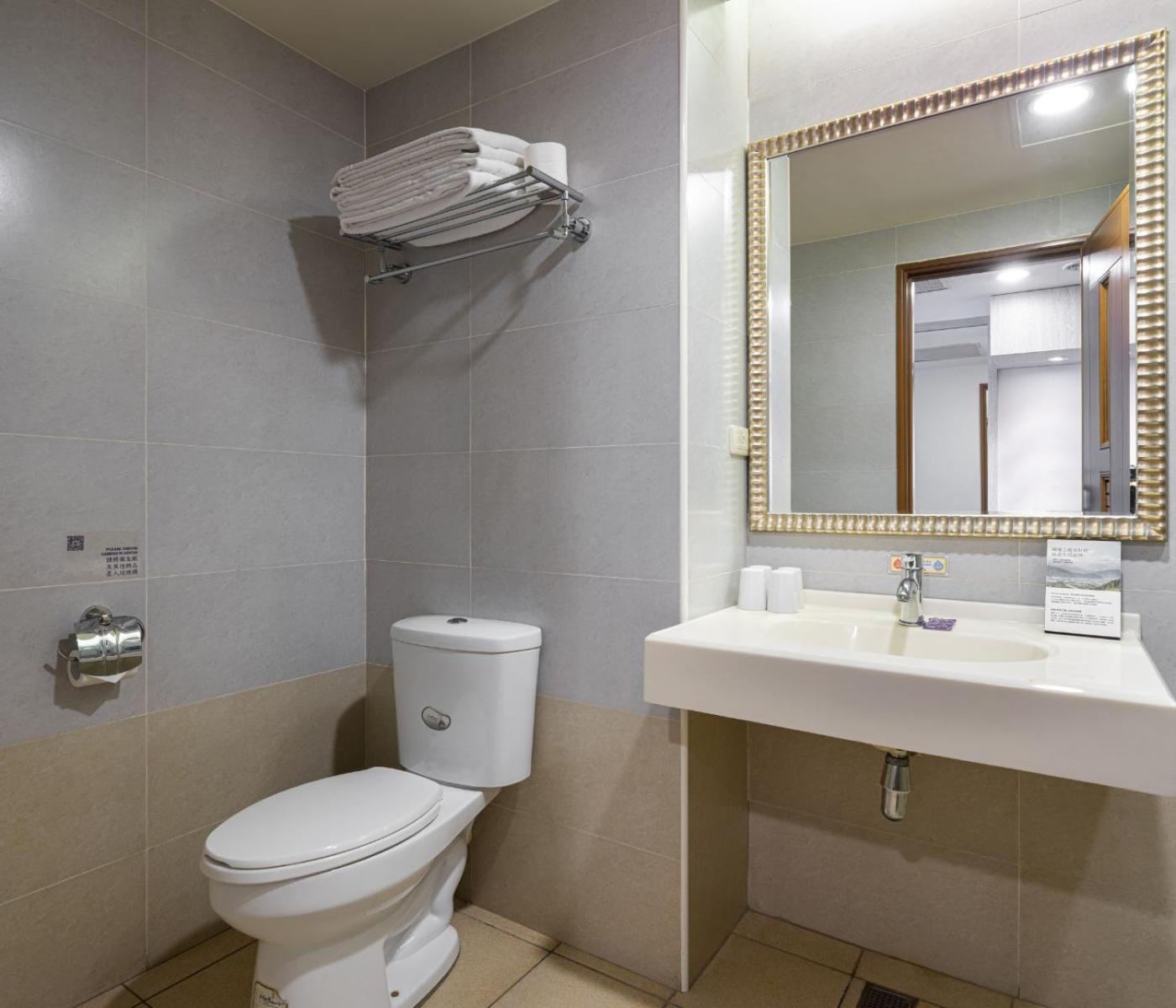 West Hotel Пули Экстерьер фото